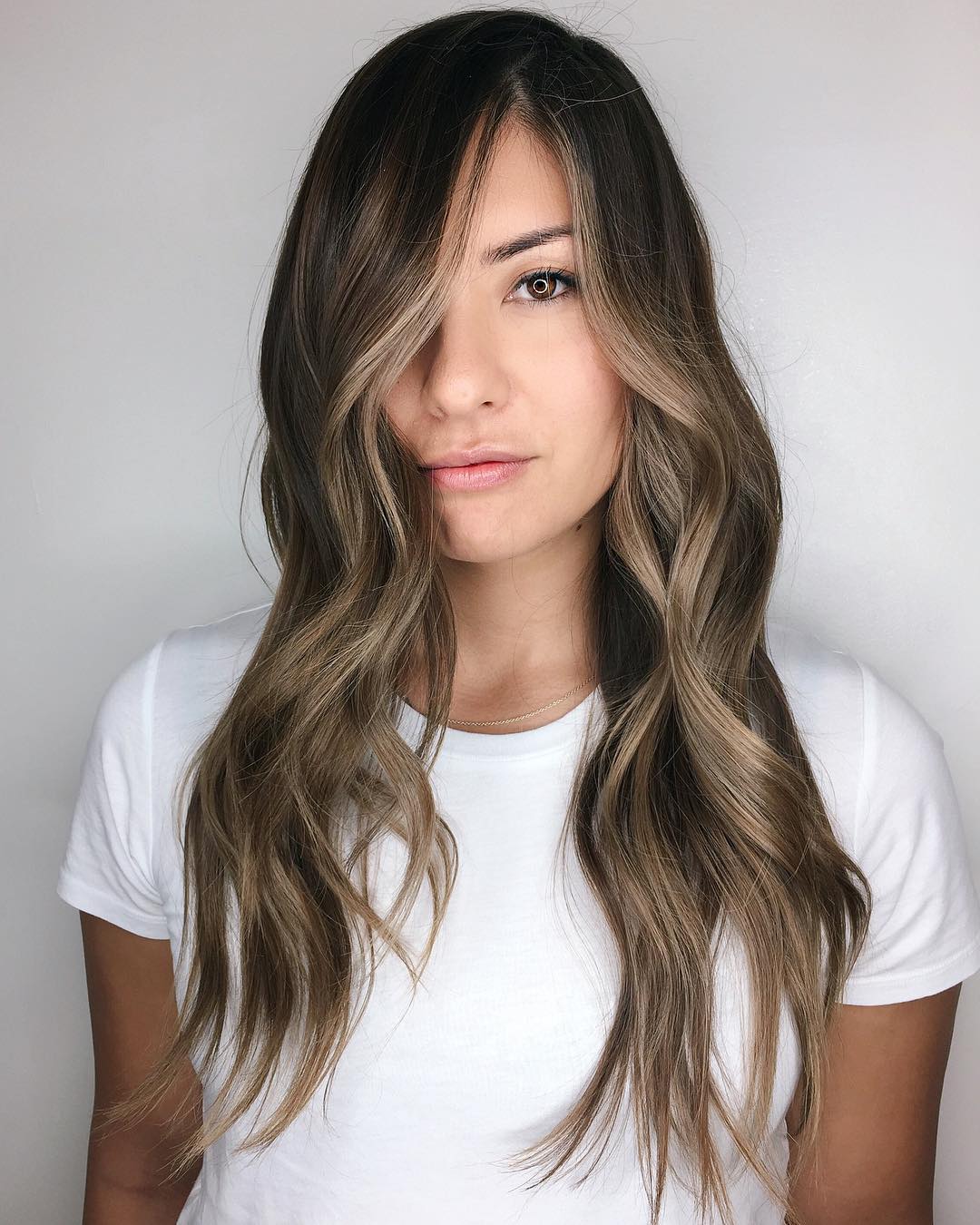 19 atemberaubende partielle Balayage -Frisuren Aschbrauner Teilbalayage