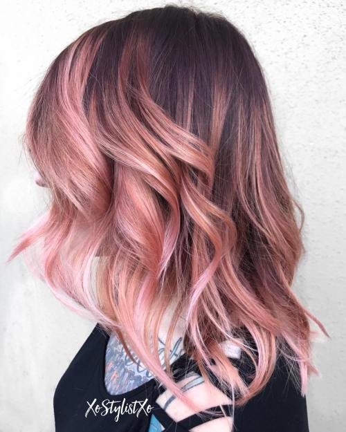 19 atemberaubende Beispiele für Roségold -Balayage Pastellrosa Balayage für braune Haare