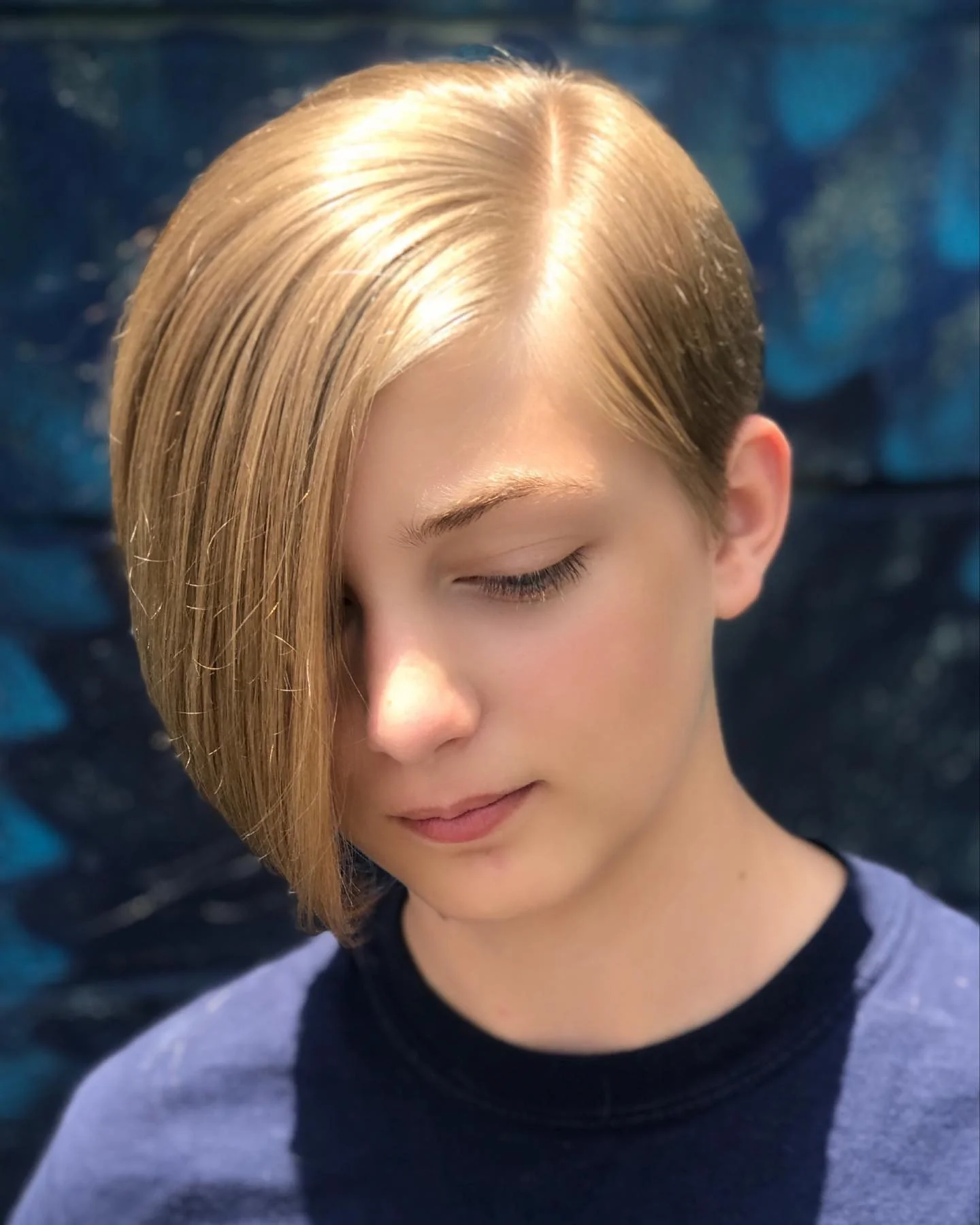 1. Asymmetrischer Schnitt in sanftem Blonden (asymmetrische Frisuren)