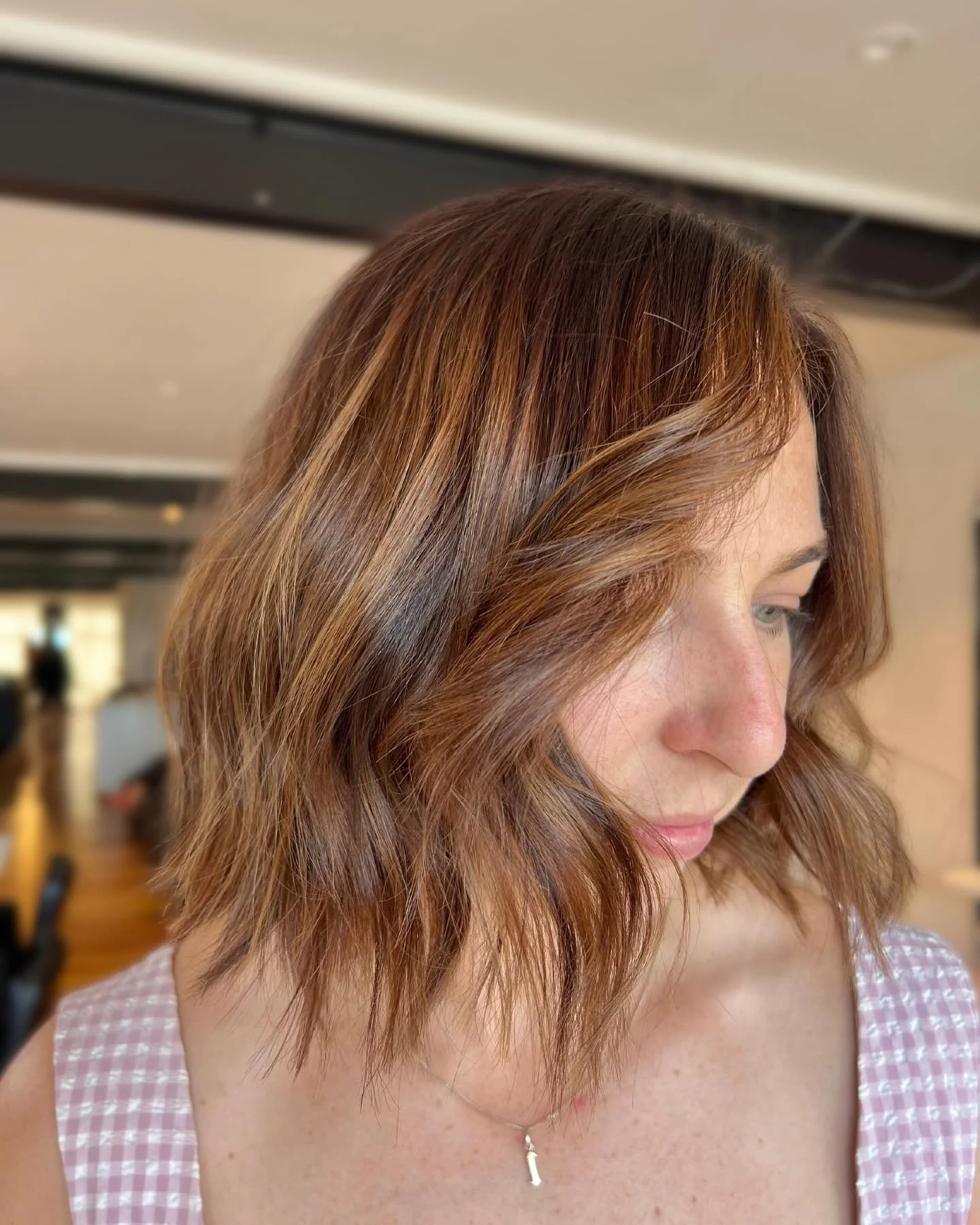 10. Dimensional Blonde Choppy Bob (Choppy Bob Frisuren)