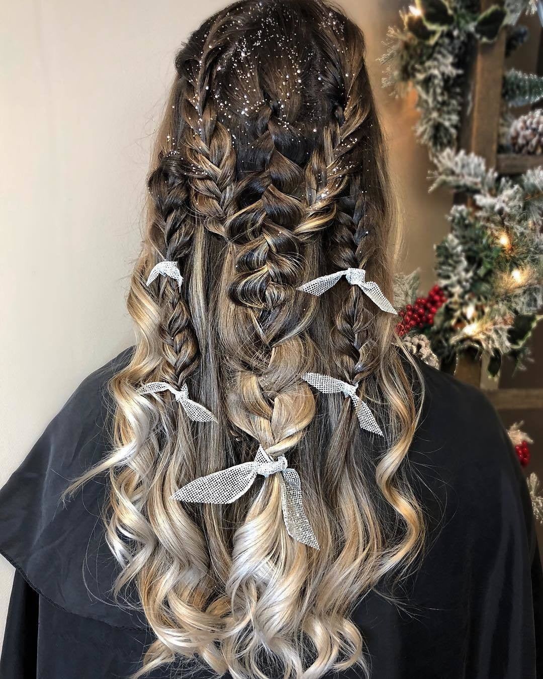 10. Multi-Braid-Fusion mit Glitzer und Schleifen in Ash Bronde (Winterfrisuren)