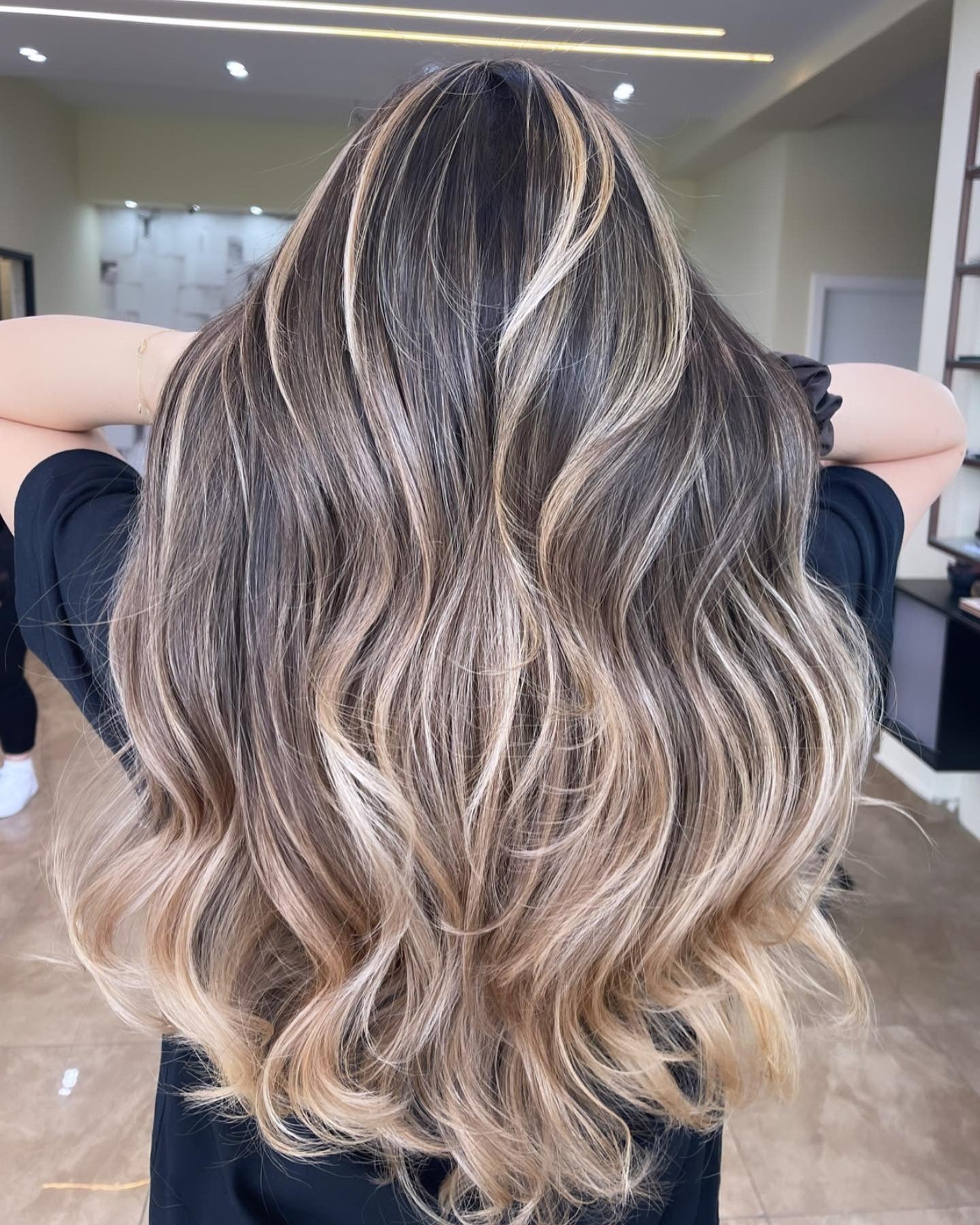 11. Bronde Mischung mit gelebten Highlights (Blonde hebt die Haarfarbe hervor)