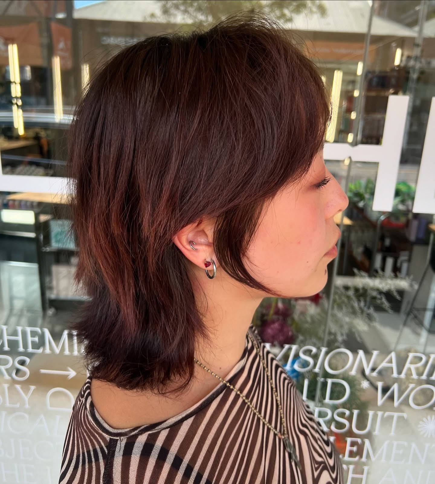 11. Deep Auburn Layered Shag (kurze zottelige Haarschnitte)