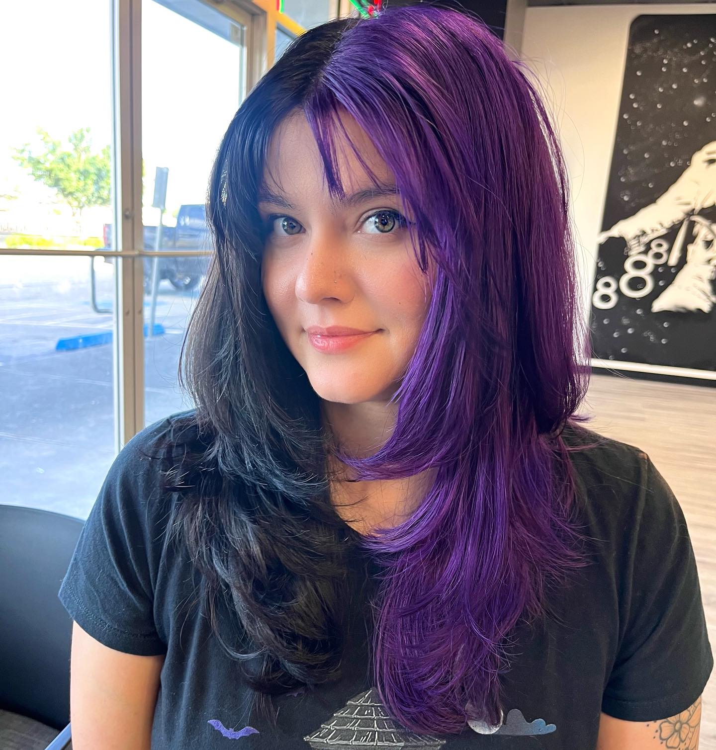 11. Zweifarbige violette Eclipse-Schichten (Haarschnitte mit zarten Schichten)