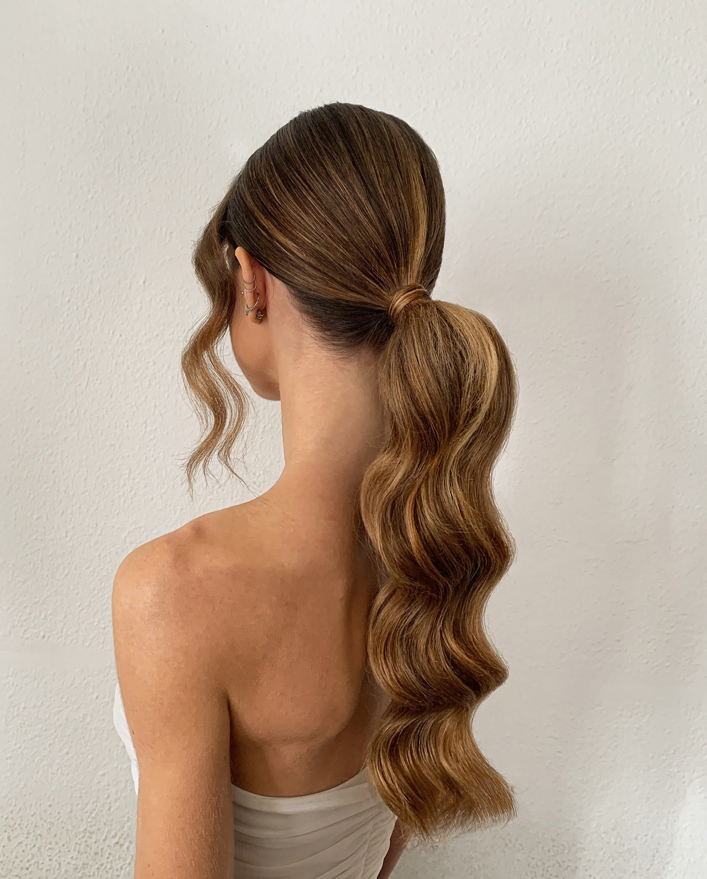 11. Golden Chestnut Wave Pferdeschwanz (schlanker, niedriger Pferdeschwanz)