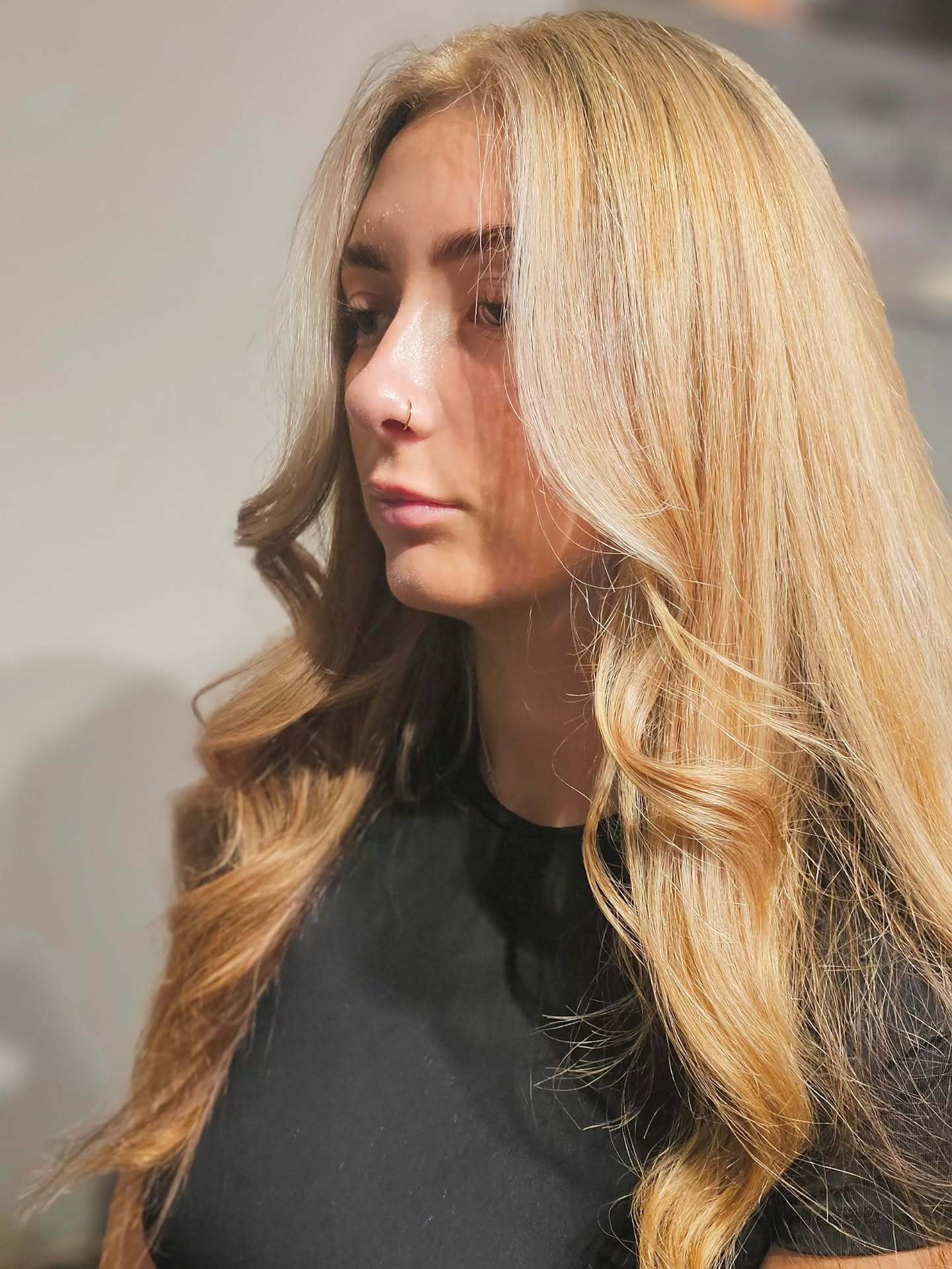 11. Honigblonde Gesichtsrahmenwellen mit hellem Geldstück (honigblonde Haarfarbe)