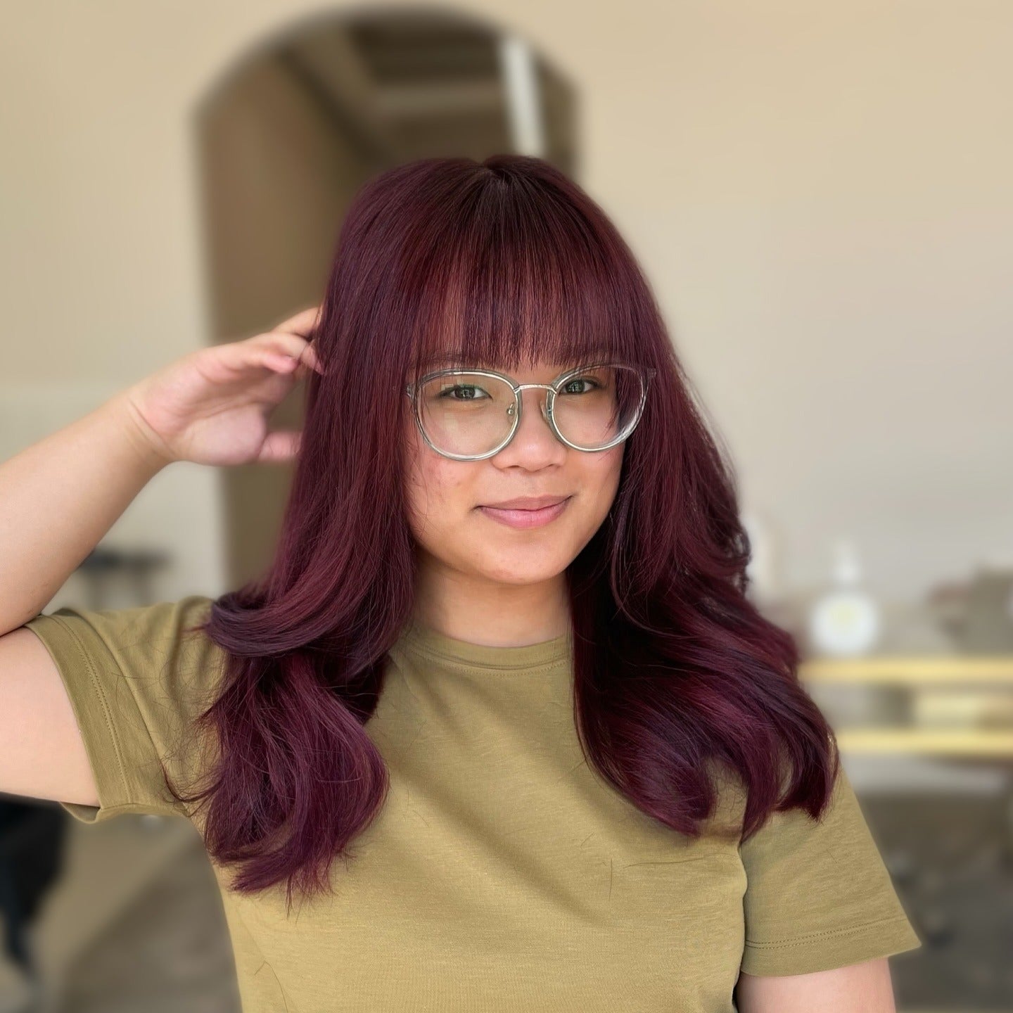 11. Pflaumenweinschichten mit stumpfen Pony (Wein Haarfarbe)