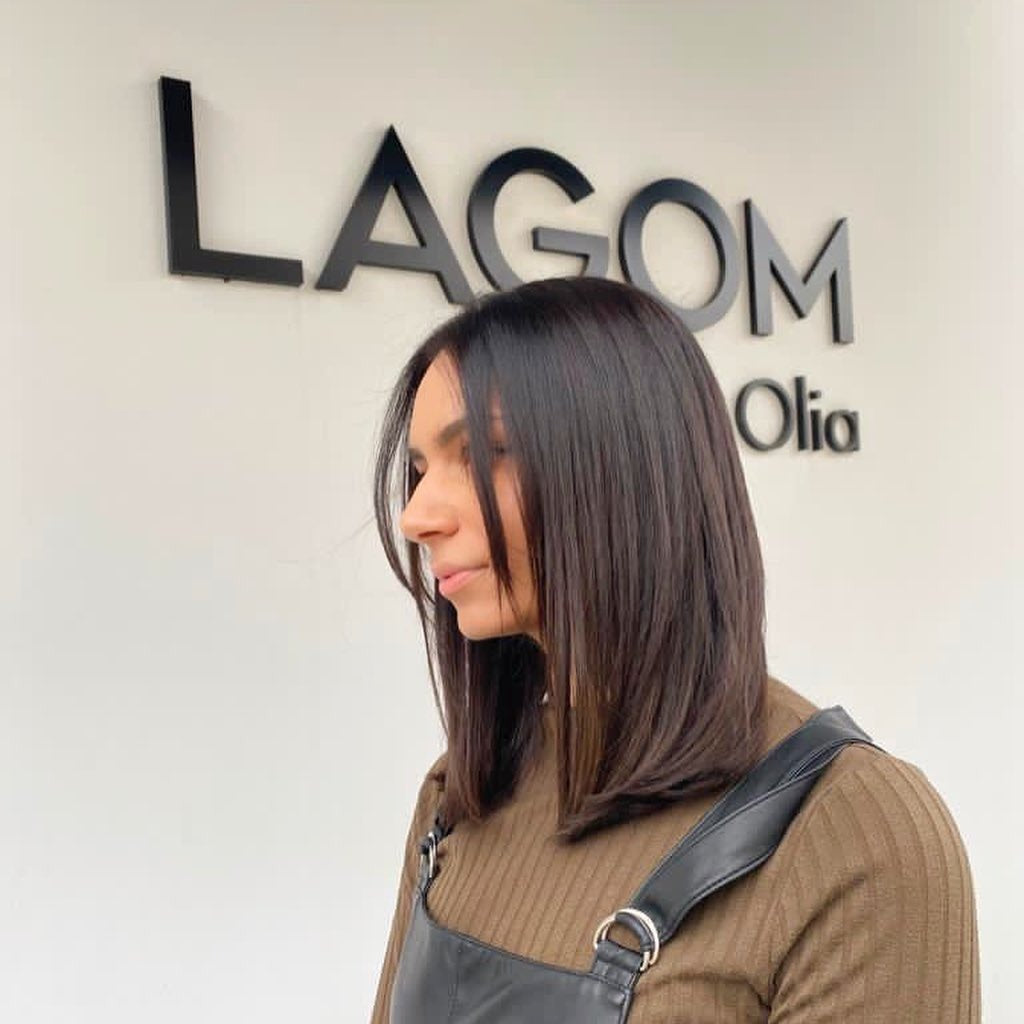 11. Präzisionsschnitte gerade LOB im dunklen Espresso (schulterlange Haare)