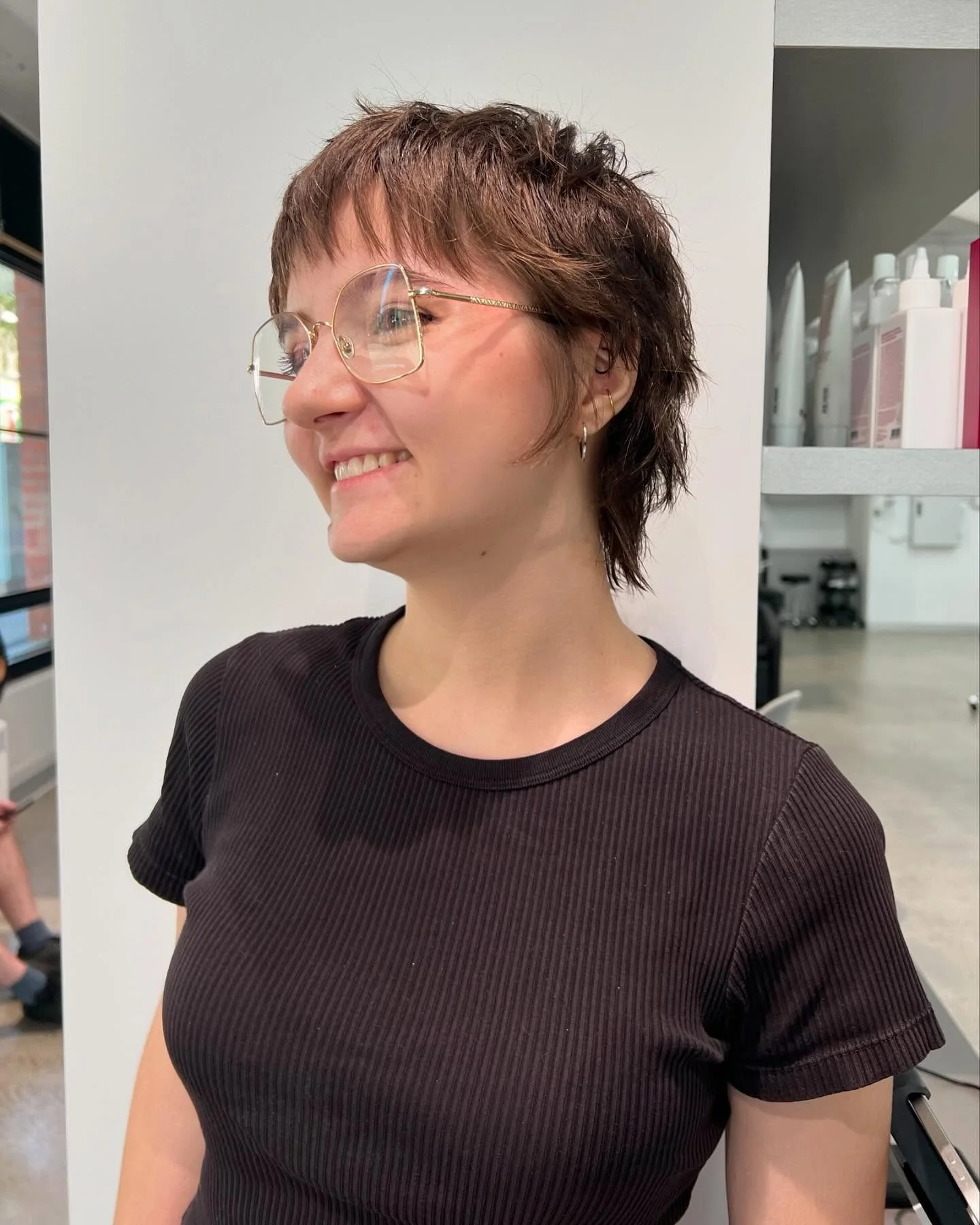 11. Shaggy Pixie mit weichen schokoladenbraunen Schichten (Shaggy Pixie Haircut)