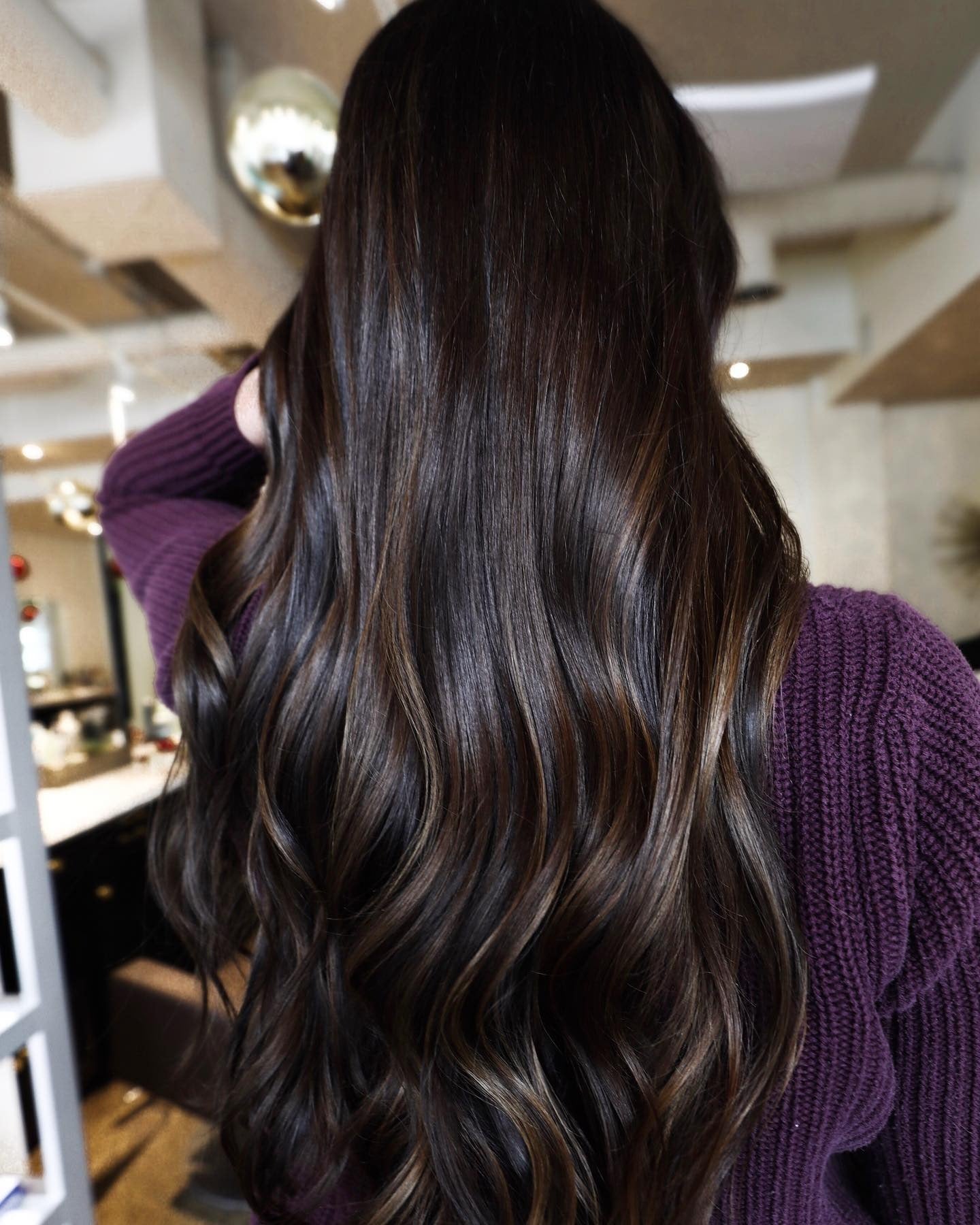 11. Seidige Schichten mit Espresso -Balayage (dunkelbrauner Balayage)