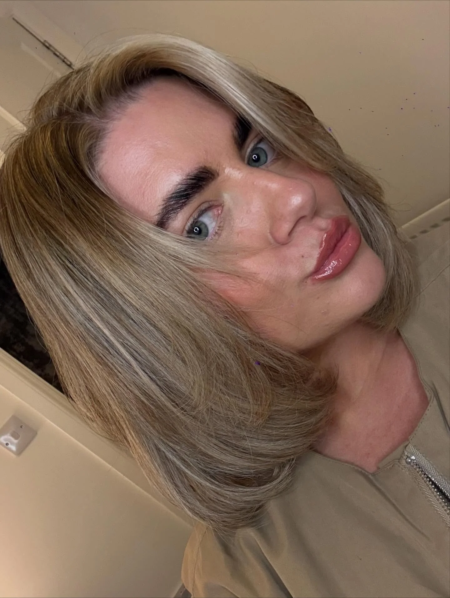 11. Weicher beigeblonder Bouncy Bob (Bouncy Bob Hair)