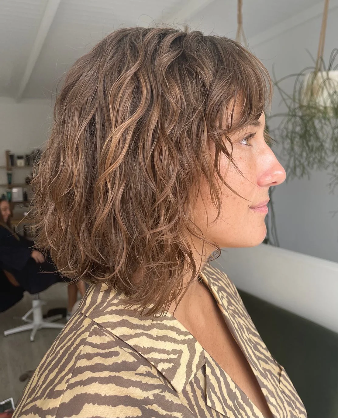 11. Soft Caramel Shag Bob mit luftiger Textur (Shaggy Bob Haircuts)