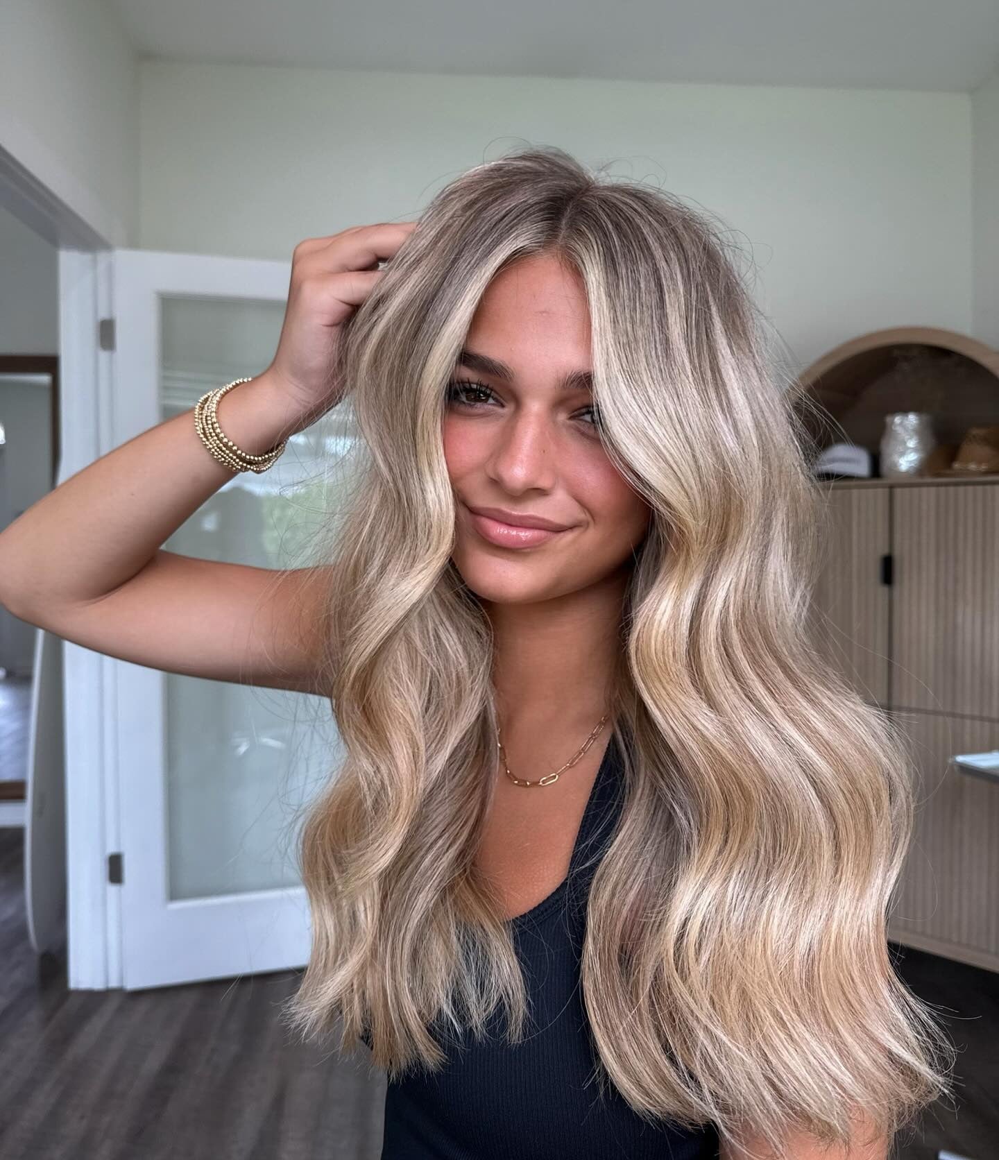 11. Sonnenküsse Wellen mit Honig-Champagner-Highlights (Honigblonde Haare mit Highlights)