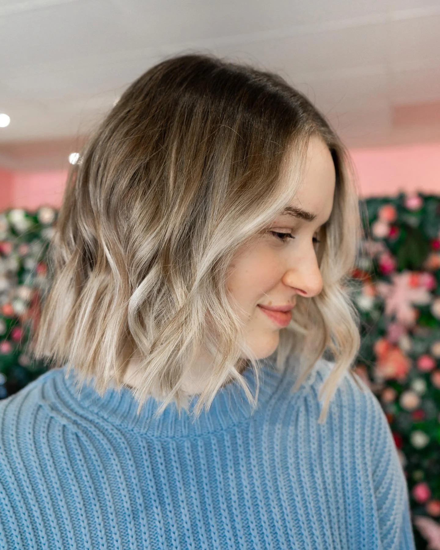 12. Ash-Blended Wavy Choppy Bob (Choppy Bob-Frisuren)