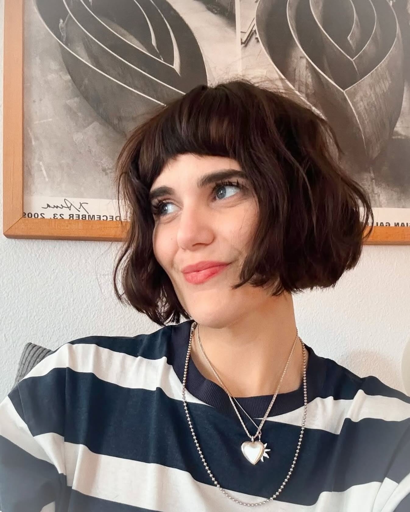 12. Deep Mokka French Bob mit Mikro -Pony (Bob Frisuren mit Pony)