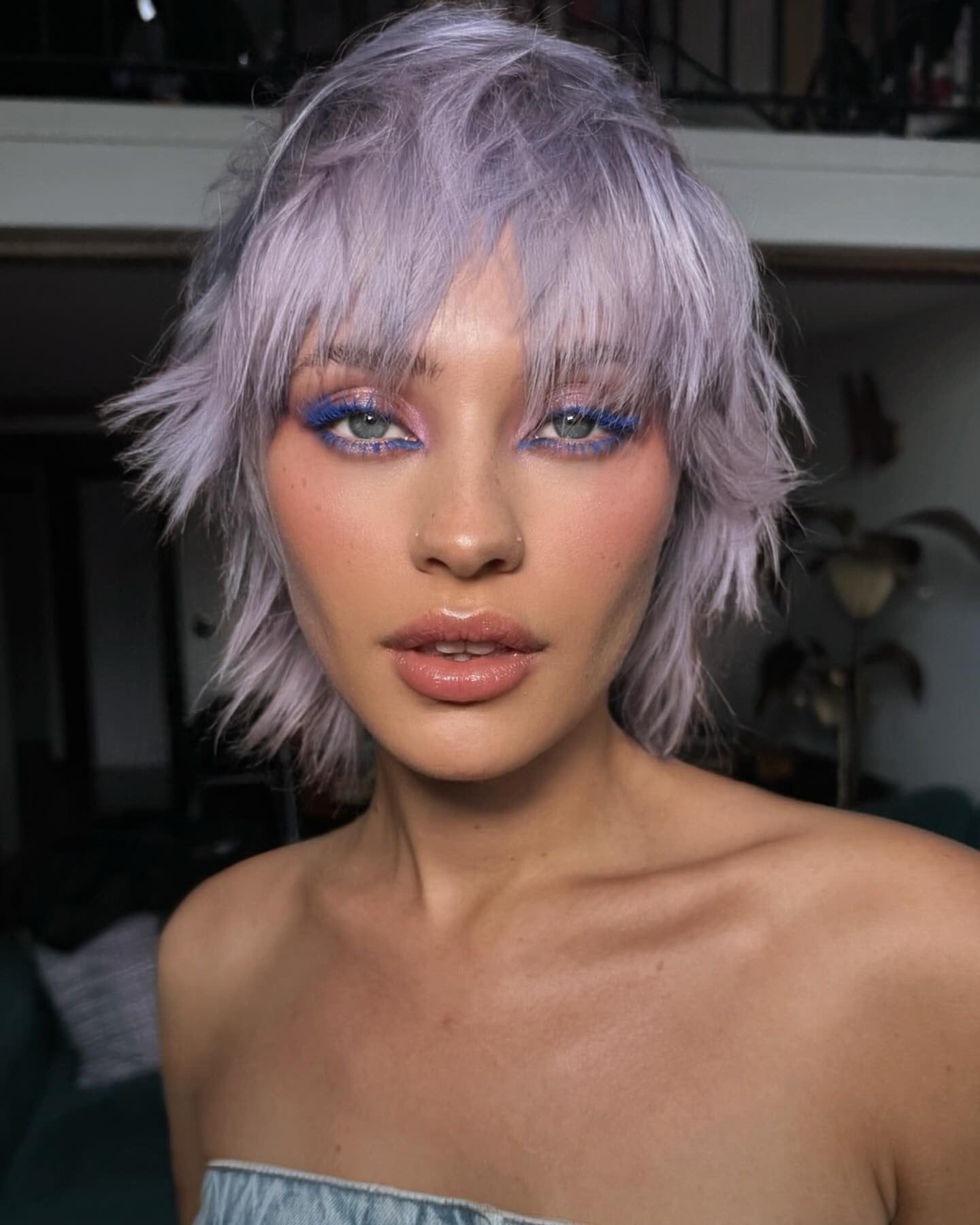 12. Lilac Shaggy Pixie mit wispy Pony (Pixie -Haarschnitte mit Pony)