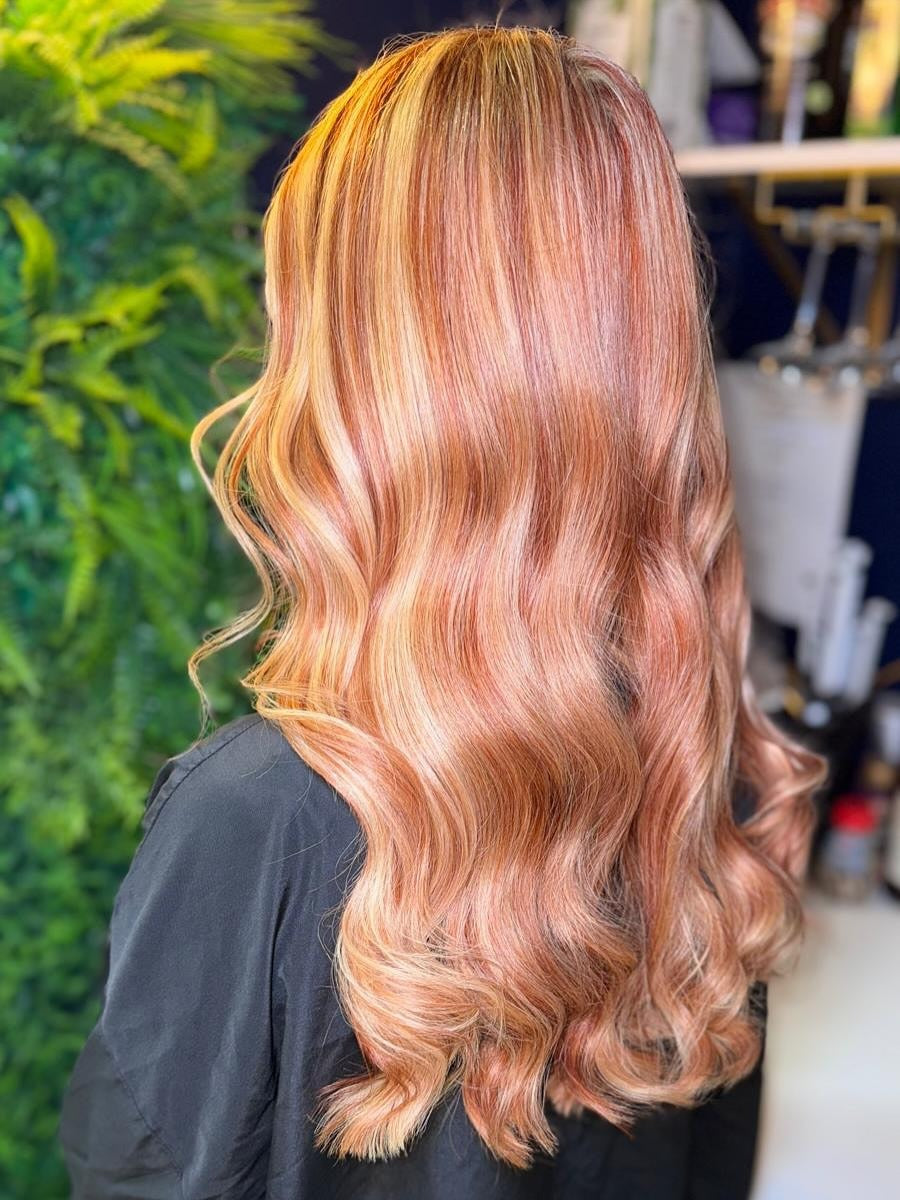 12. Rosenkupfergloss mit goldenen Akzenten (Kupferhaar mit Höhepunkten)