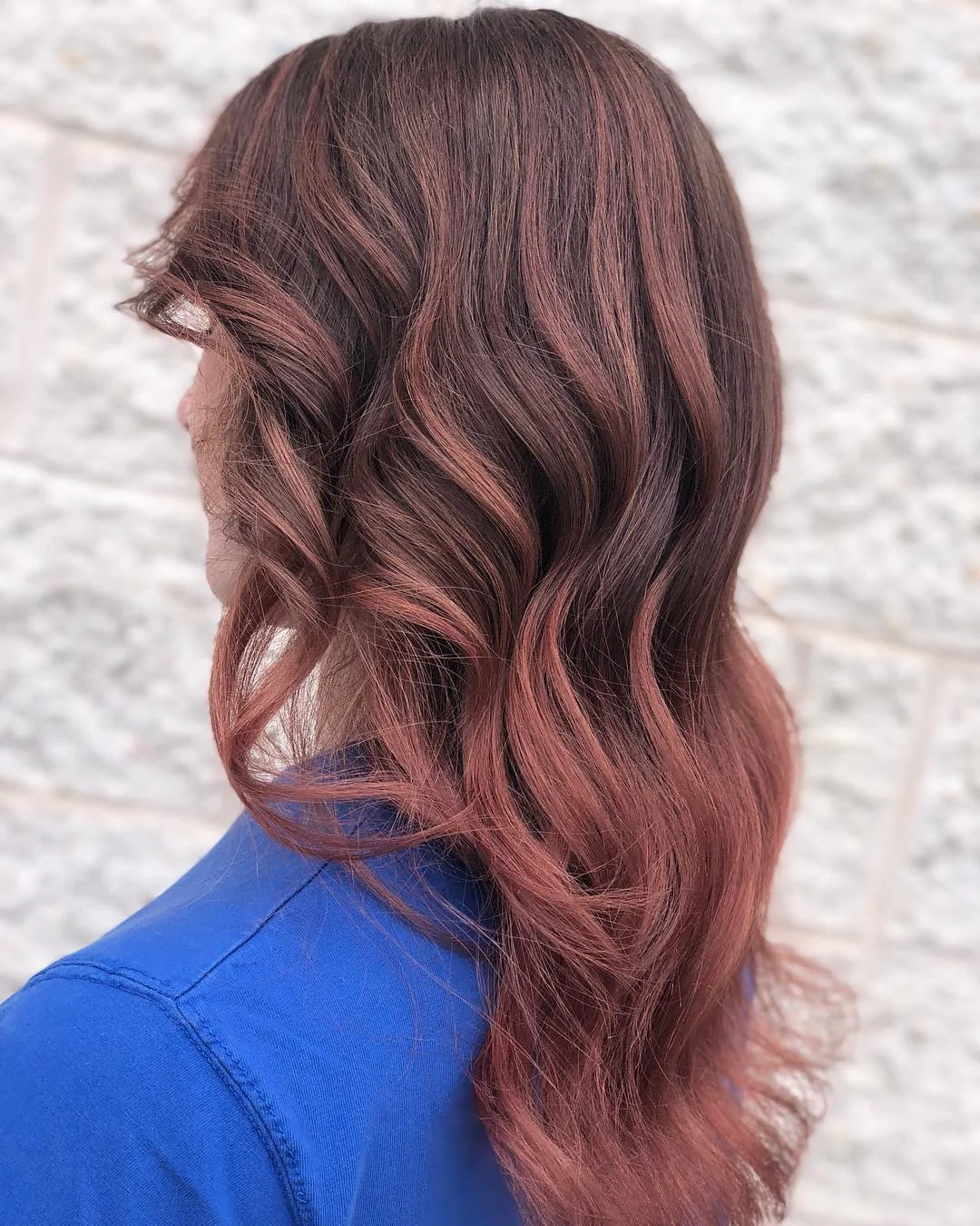 12. Warm Copper Rose Curls (Rosenbraune Haarfarbe)