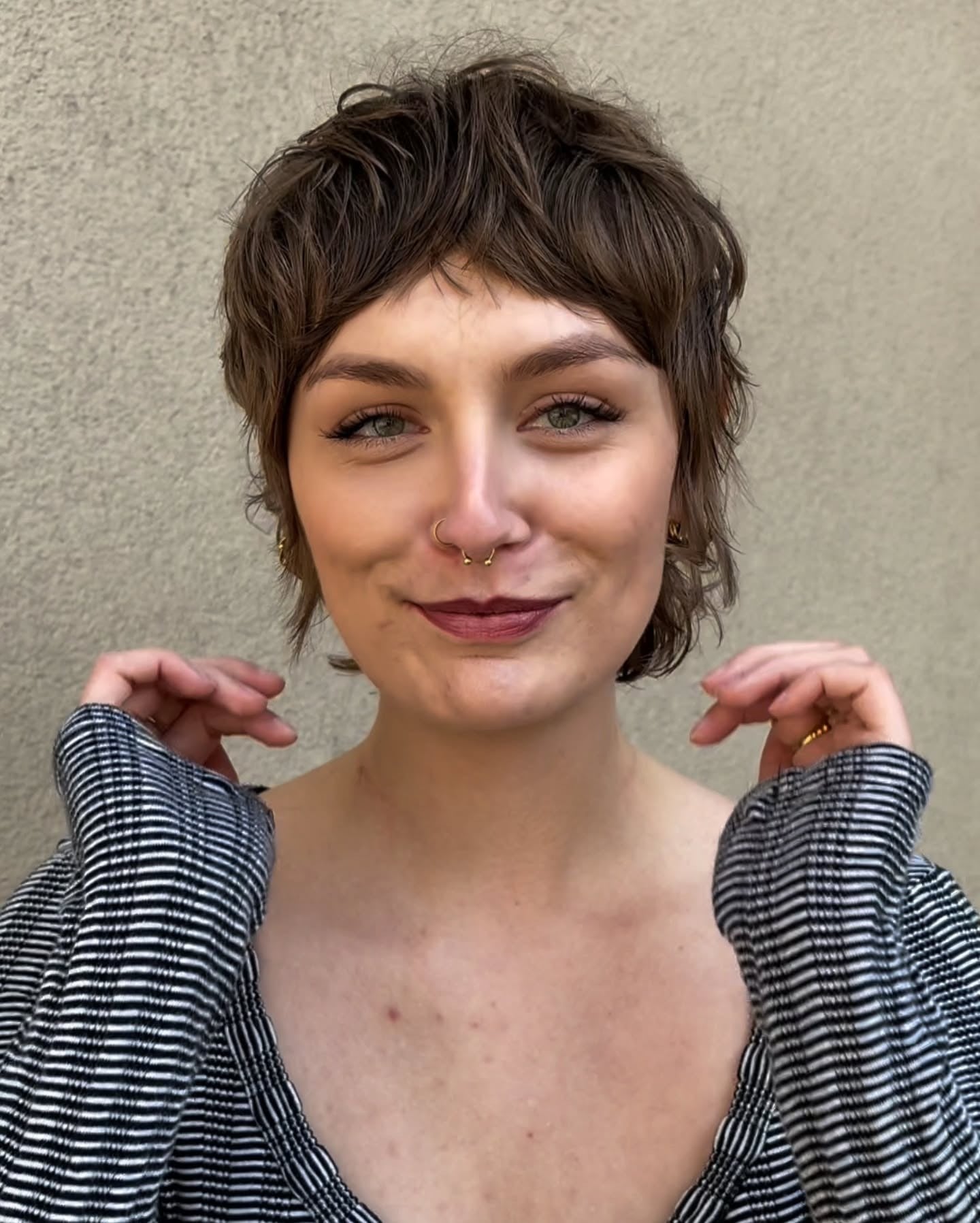 12. Wellige strukturierte Pixie mit Stückchen Schichten (Shaggy Pixie Haircut)
