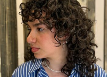 13 Curly Wolf Haircut Ideen, die Locken neu definieren ✂️