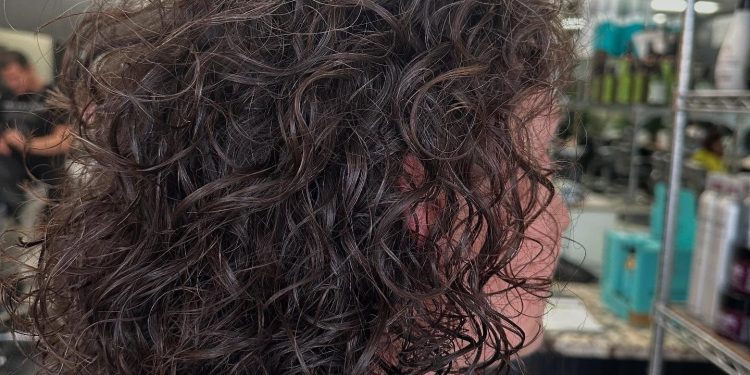 13 Perm Frisuren, die niemals aus der Mode kommen