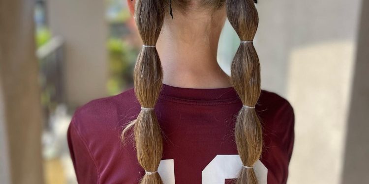 13 Softball -Frisuren, die sportlich mit stilvollem Mischen