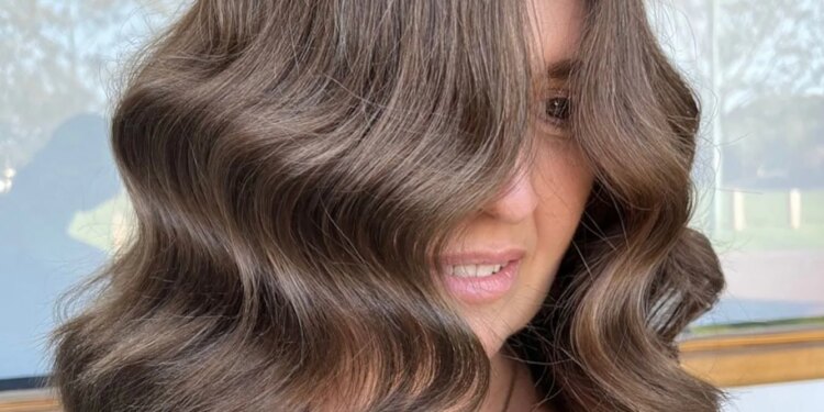 13 atemberaubende kühle aschbraune Haarfarbe für jede Jahreszeit