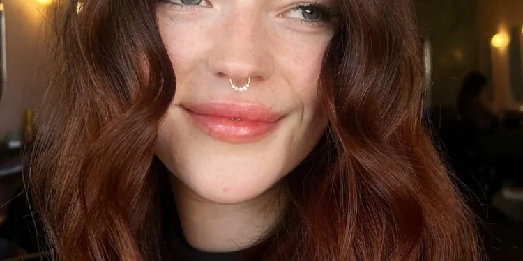 13 dunkelrote Haarfarben-Looks, die zeitlos wirken