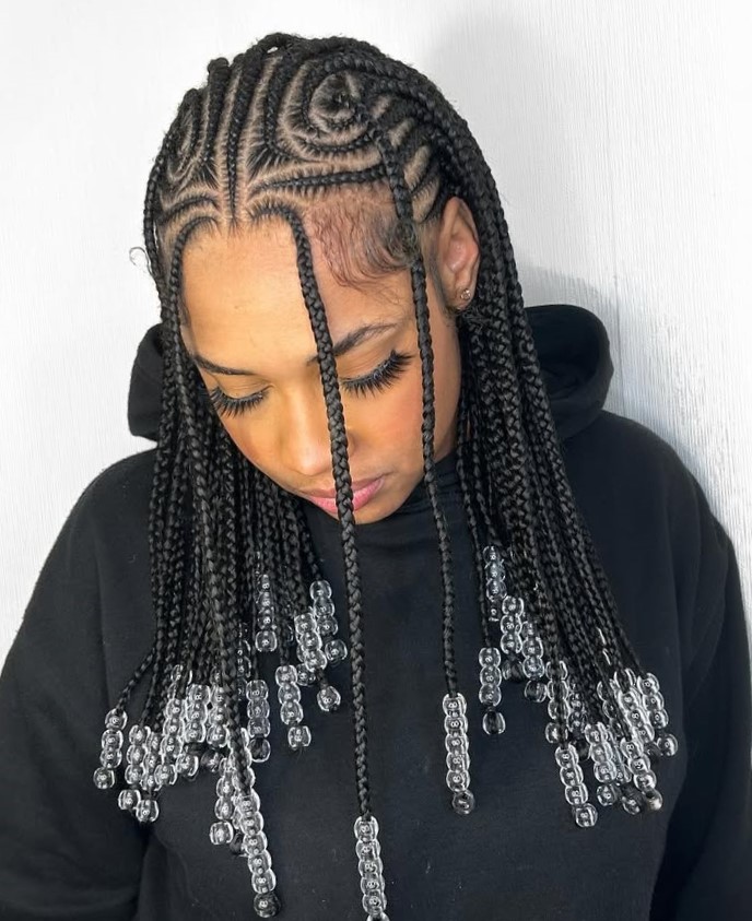 Füttern Sie in Geflechtestilen mit Perlen