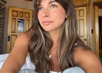 13 gesichtsumrahmende, geschichtete Haarschnitte für einen strafferen Look