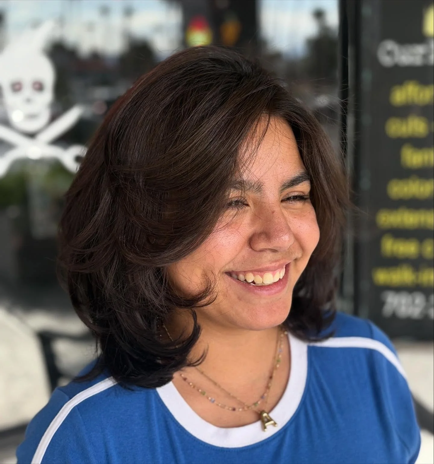 13. Klassischer geschichteter Bob in tiefem Schokoladenbraun (geschichtete Bob-Frisuren)