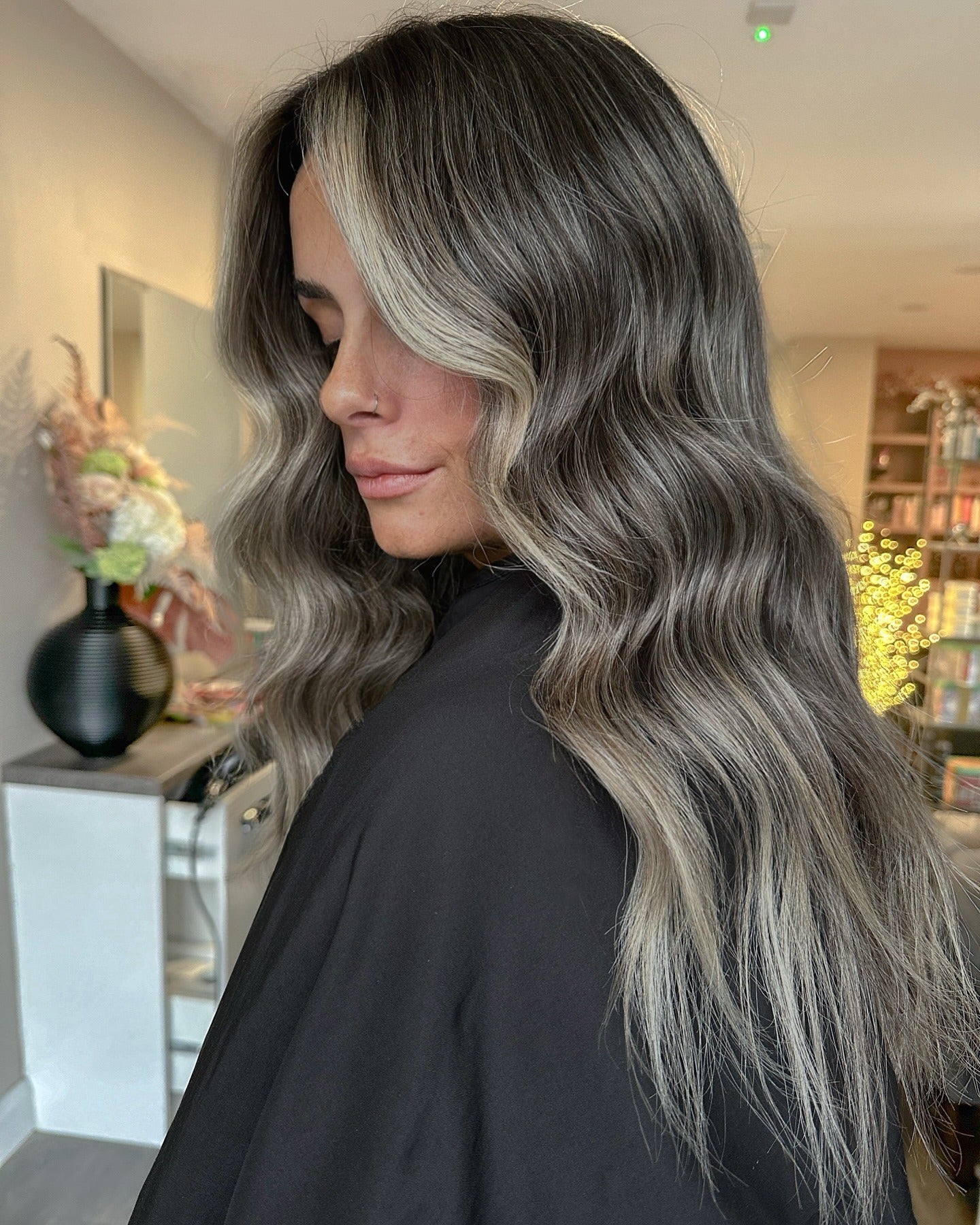13. Coole Aschenrauchwellen mit Geldstück (aschblonde Haarfarbe)
