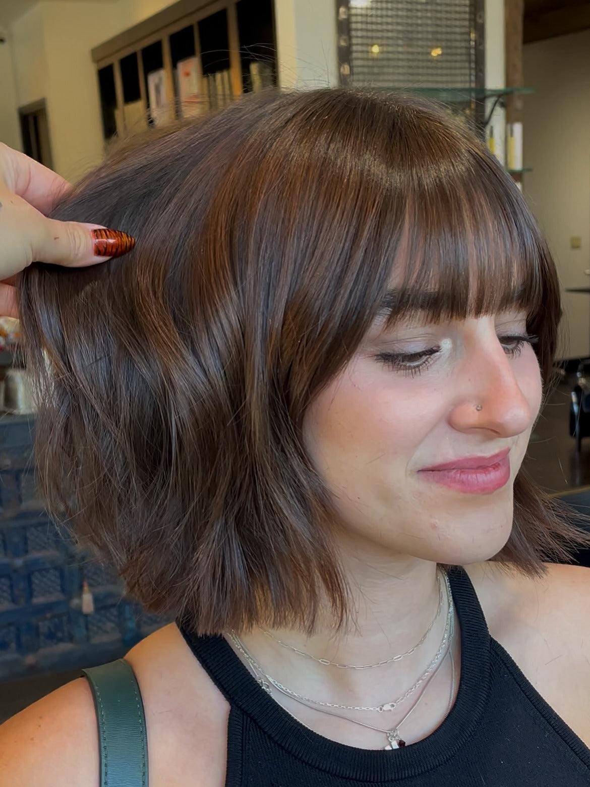 13. Espresso Bob-Shag mit poliertem Rand (kurze zottelige Haarschnitte)