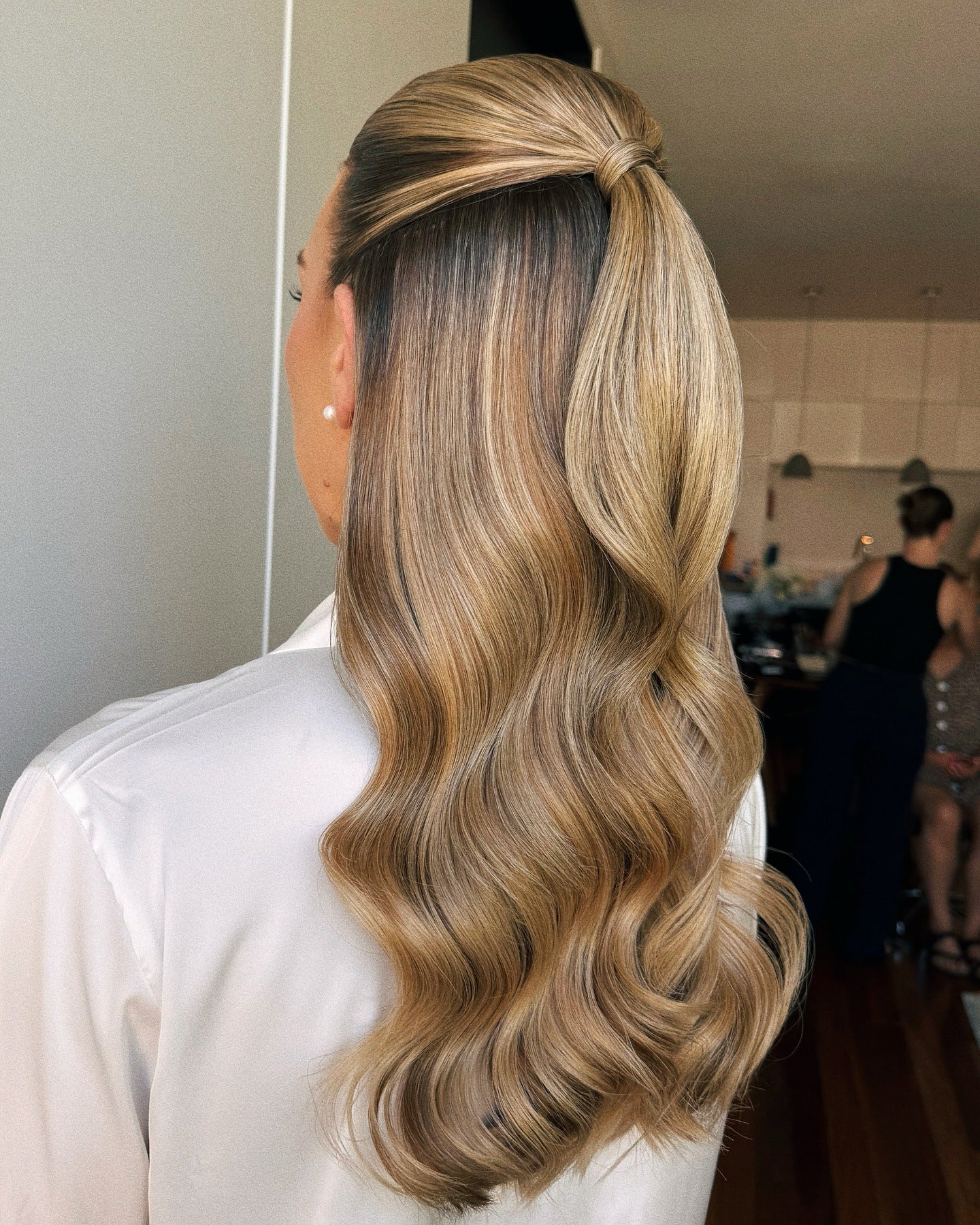 13. Goldene schlanke Halbwellen (schlanke Frisuren)