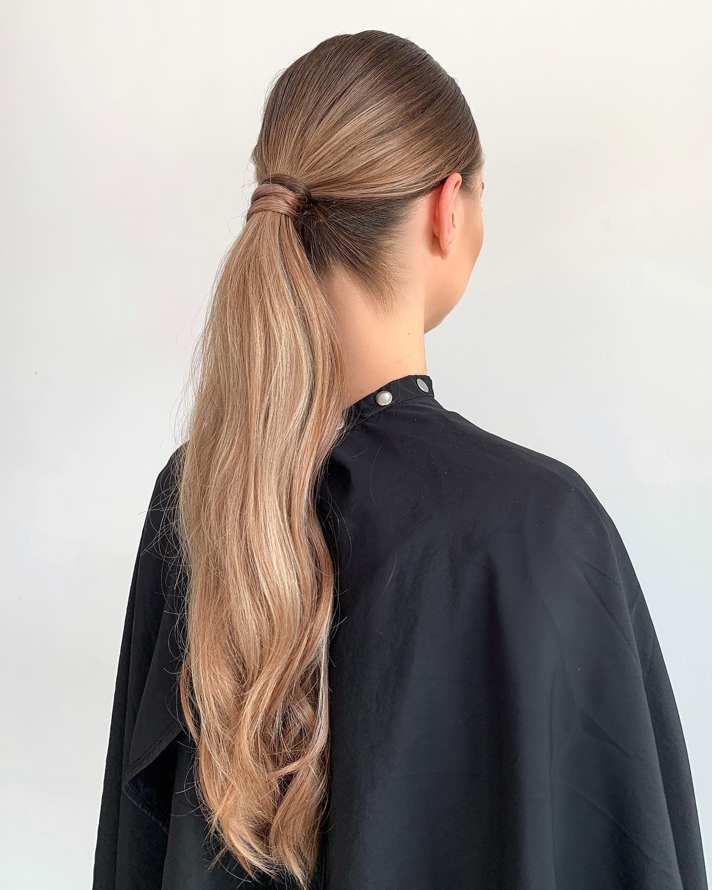 13. Honigbeige niedriger Pferdeschwanz (schlanker niedriger Pferdeschwanz)