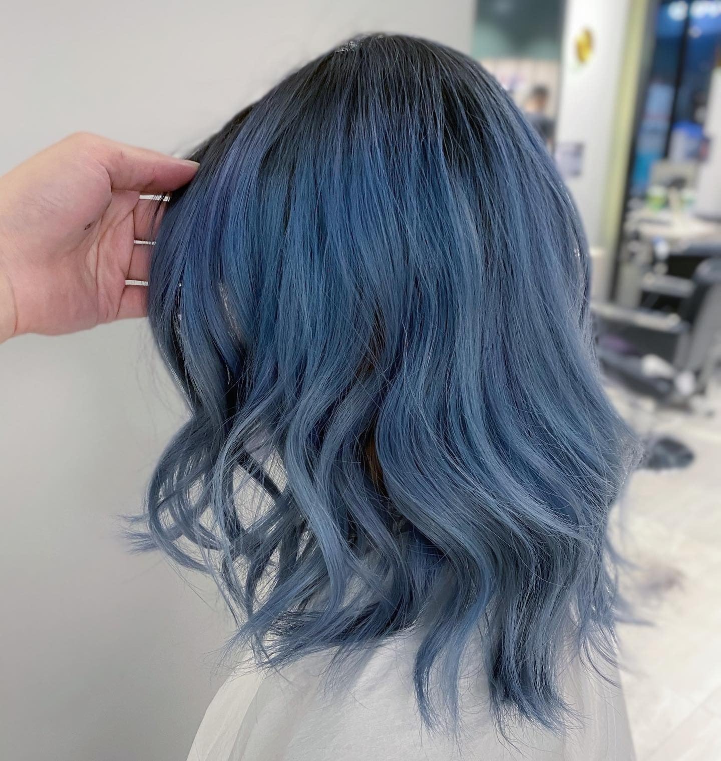 13. Iced Azure Waves (rauchblaue Haarfarbe)
