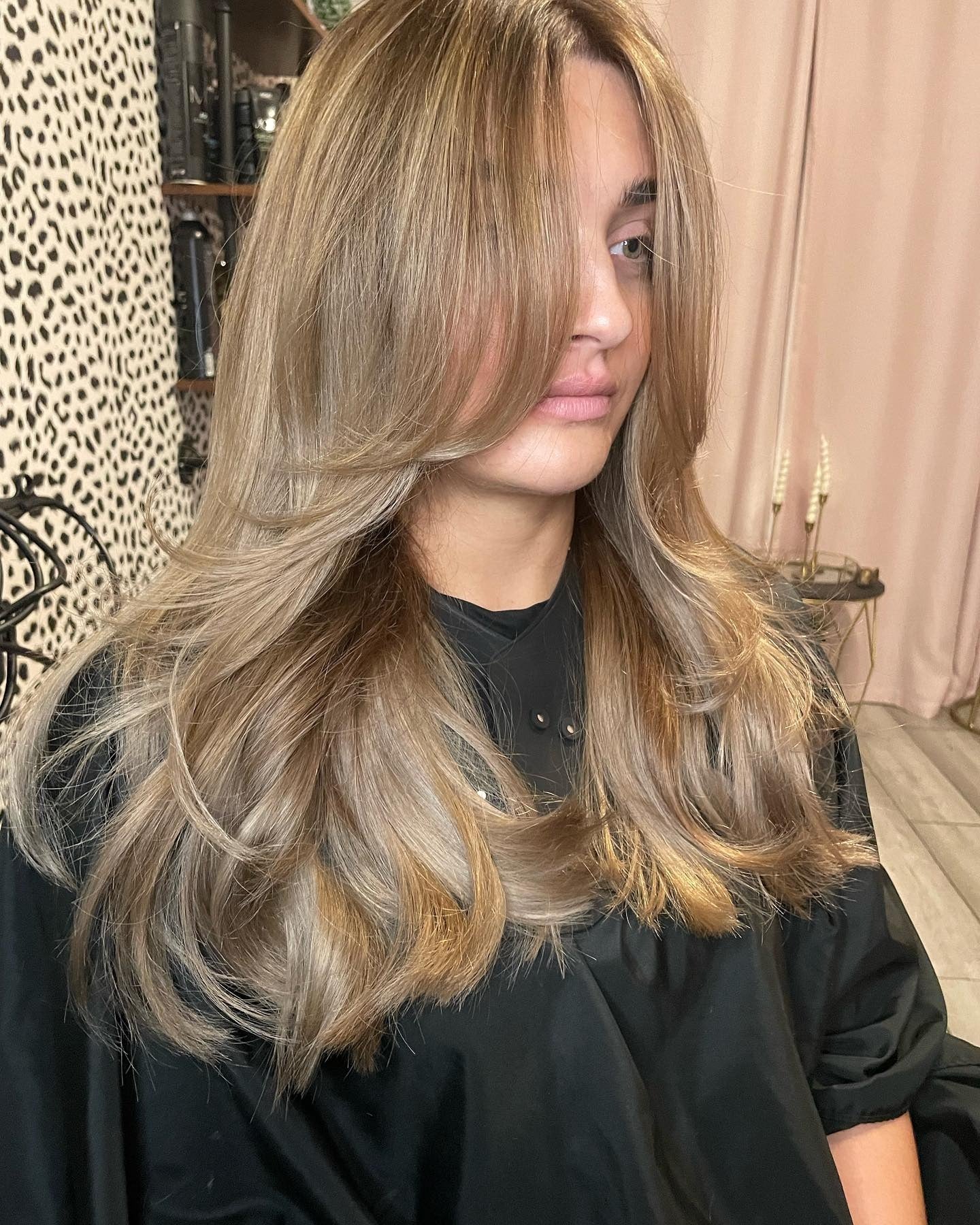 13. Layered Pilz beige Blowout (Pilzhaarfarbe)