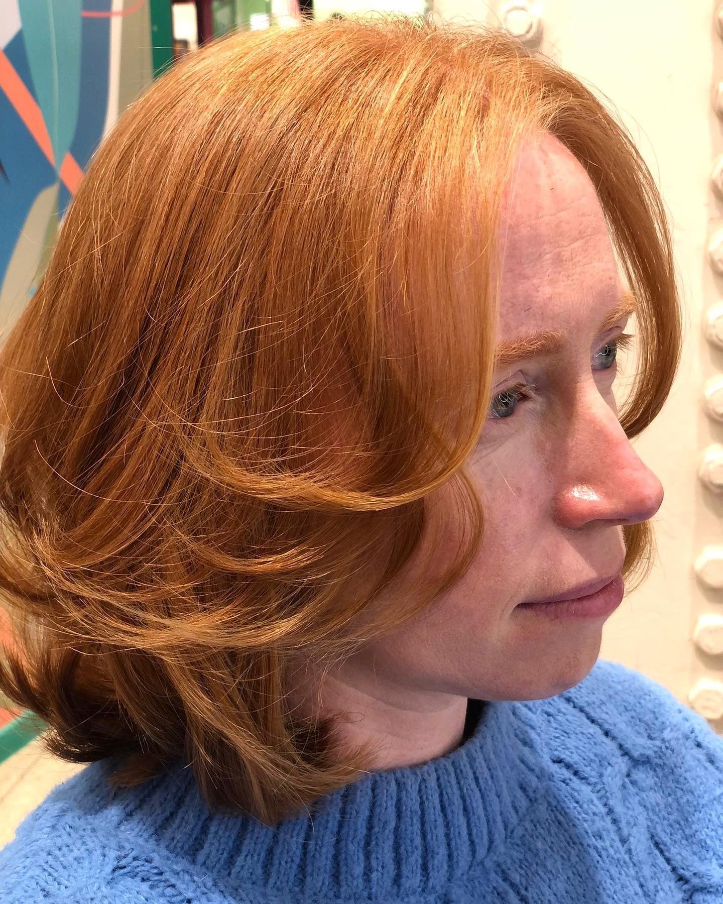 13. Abgerundeter mittlerer Bob mit sattem Kupferton (mittlere Bob-Frisuren)