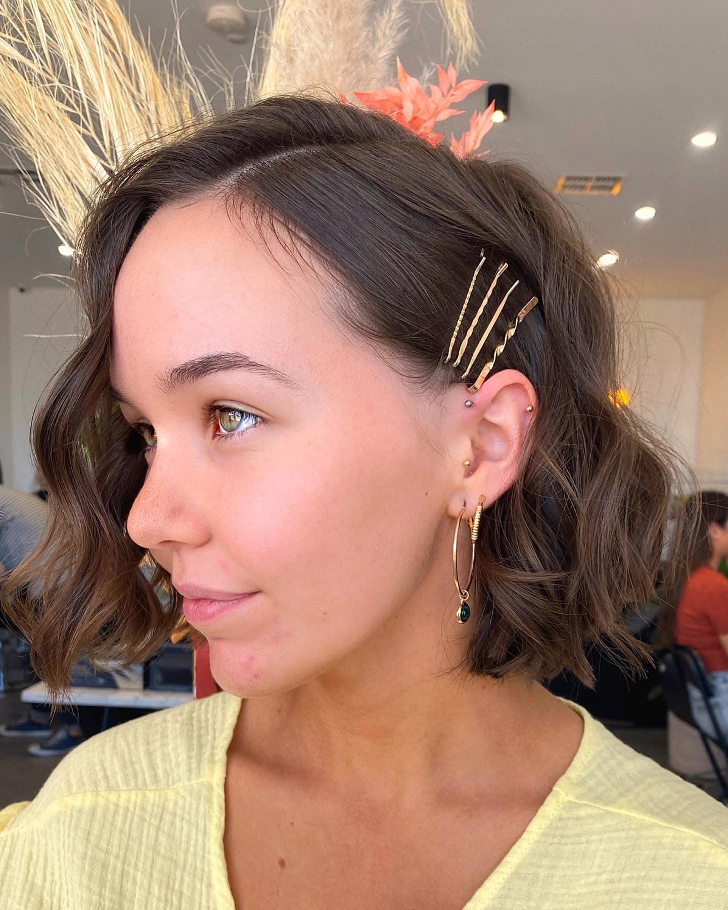 13. strukturierter Bob mit schokoladenbraunen Wellen (kurze wellige Frisuren)