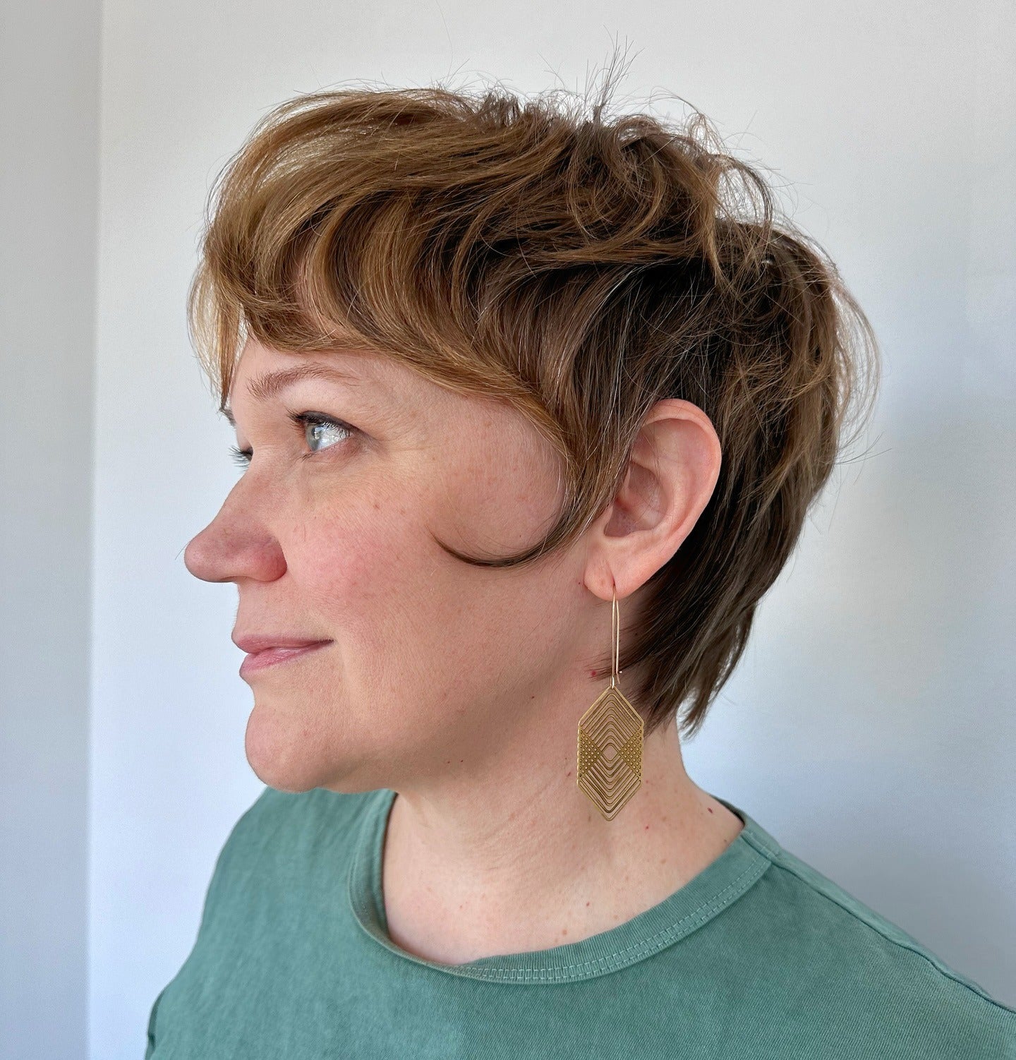 13. Warm beige, zermürbte Ernte (Shaggy Pixie Haircut)