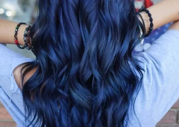 14 mitternachtsblaue Haarfarben-Looks
