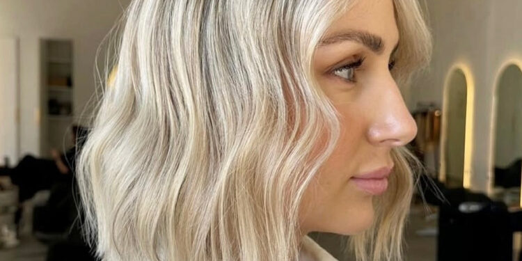 14 mittlere Bob -Haarschnitte, die mühelos schick sind