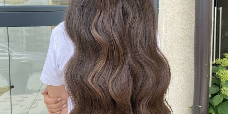 14 moderne lange Frisuren für Frauen mit klassischer Anziehungskraft