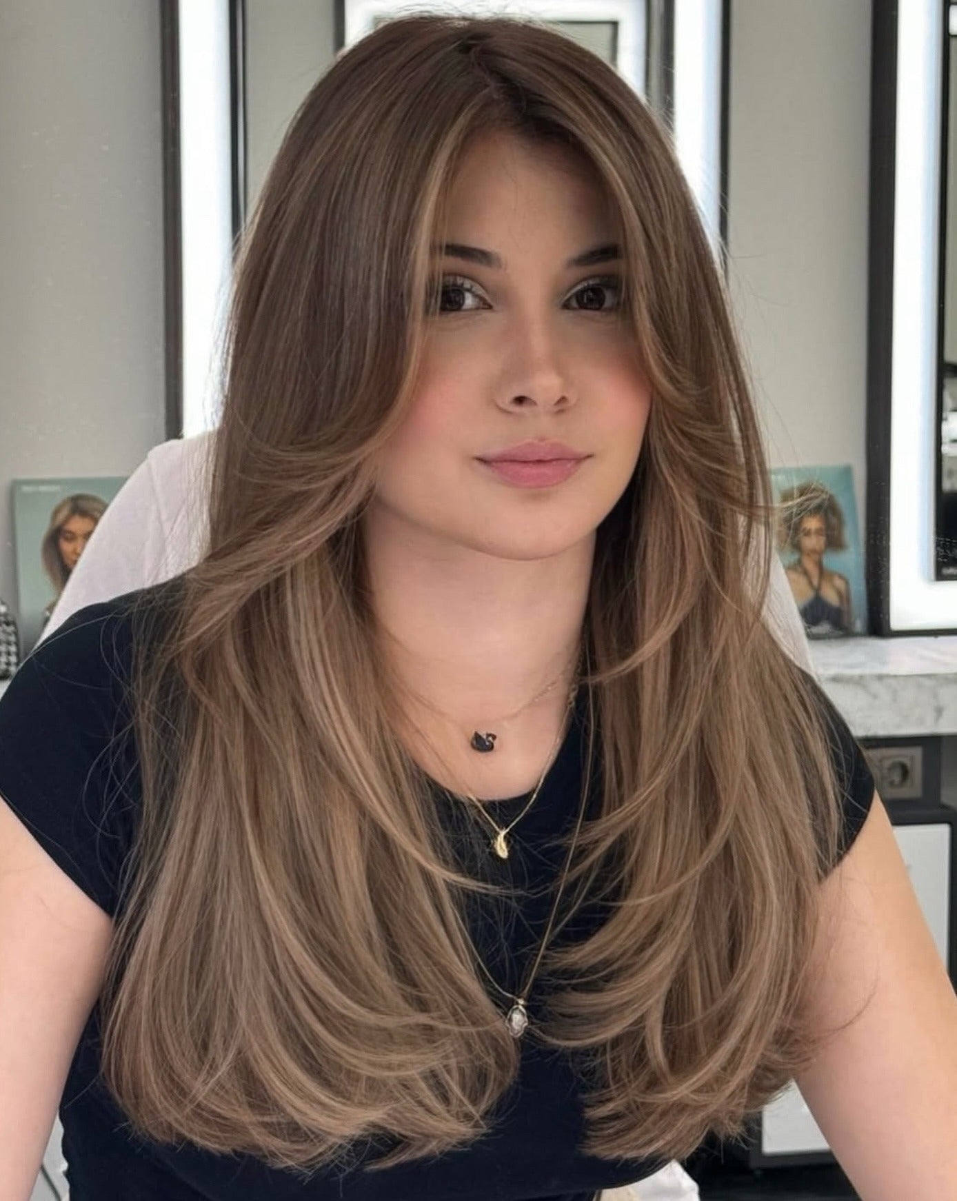 14. Cool beige braun mit langen Schichten (weiche braune Haarfarbe)