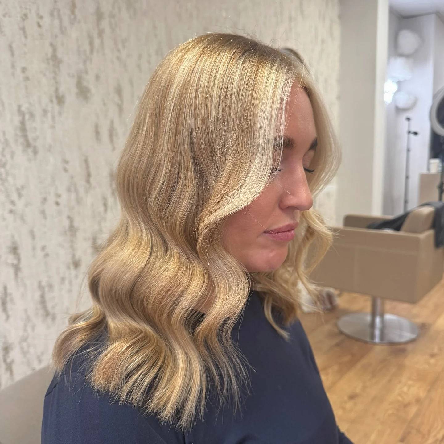 14. Honigblond Soft Wave Lob mit Beige-Gold-Mischung (Honigblonde Haarfarbe)