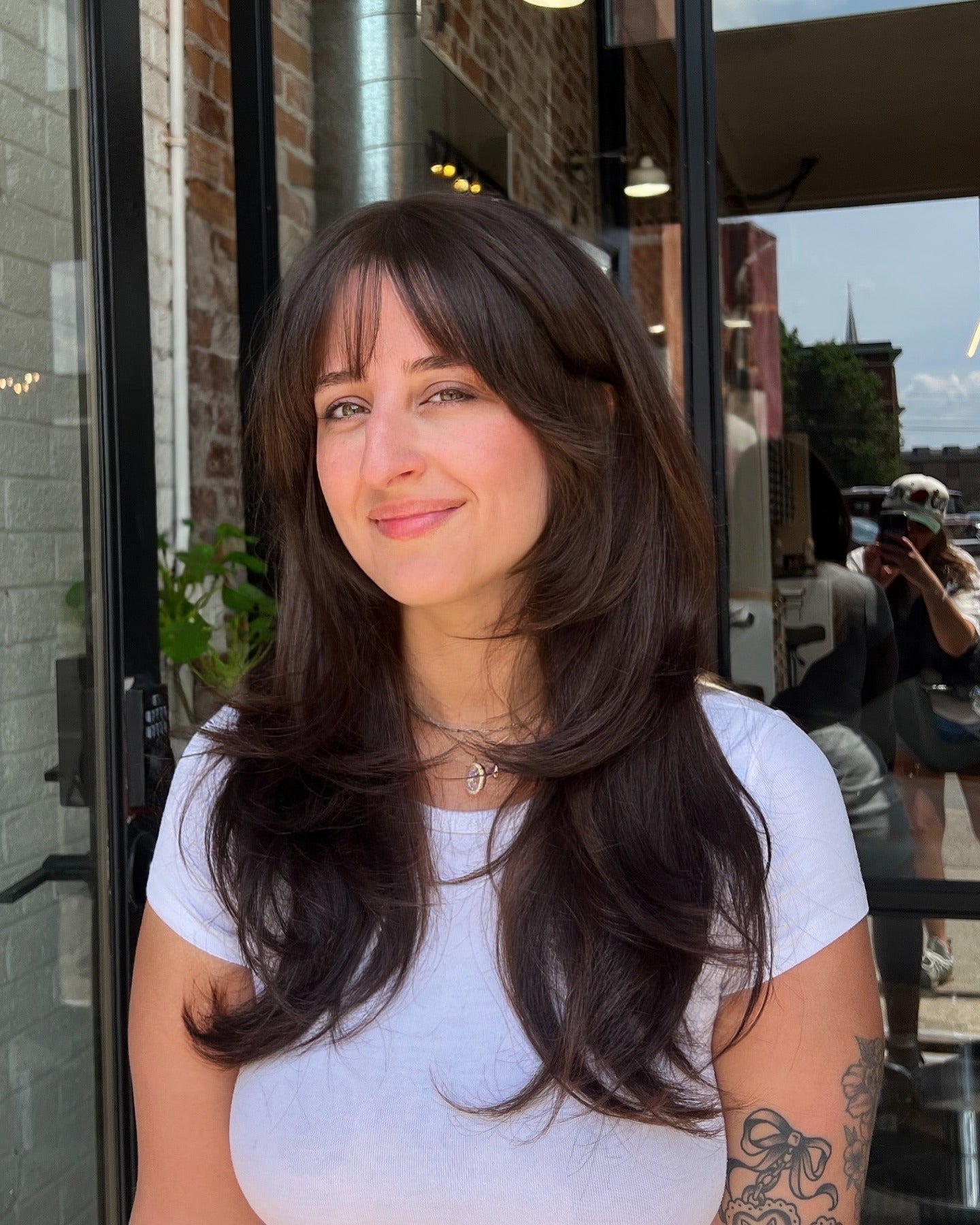 14. Layered Cut mit Vorhang Pony auf Espressobraun (geschichtete Frisuren)