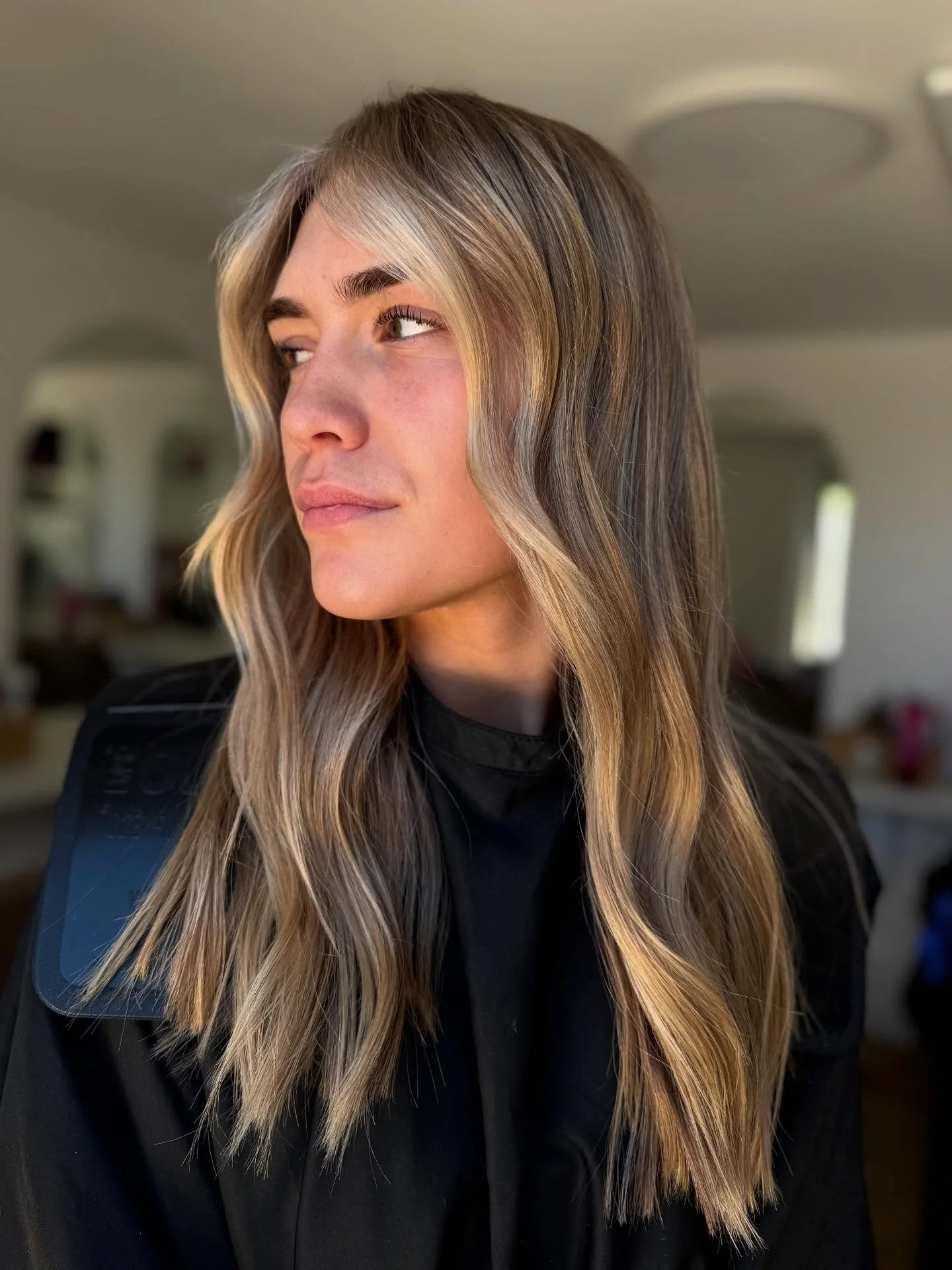 14. Lived-In Mittellänge mit Sandblond-Mischung (blonde Haarfarbe)