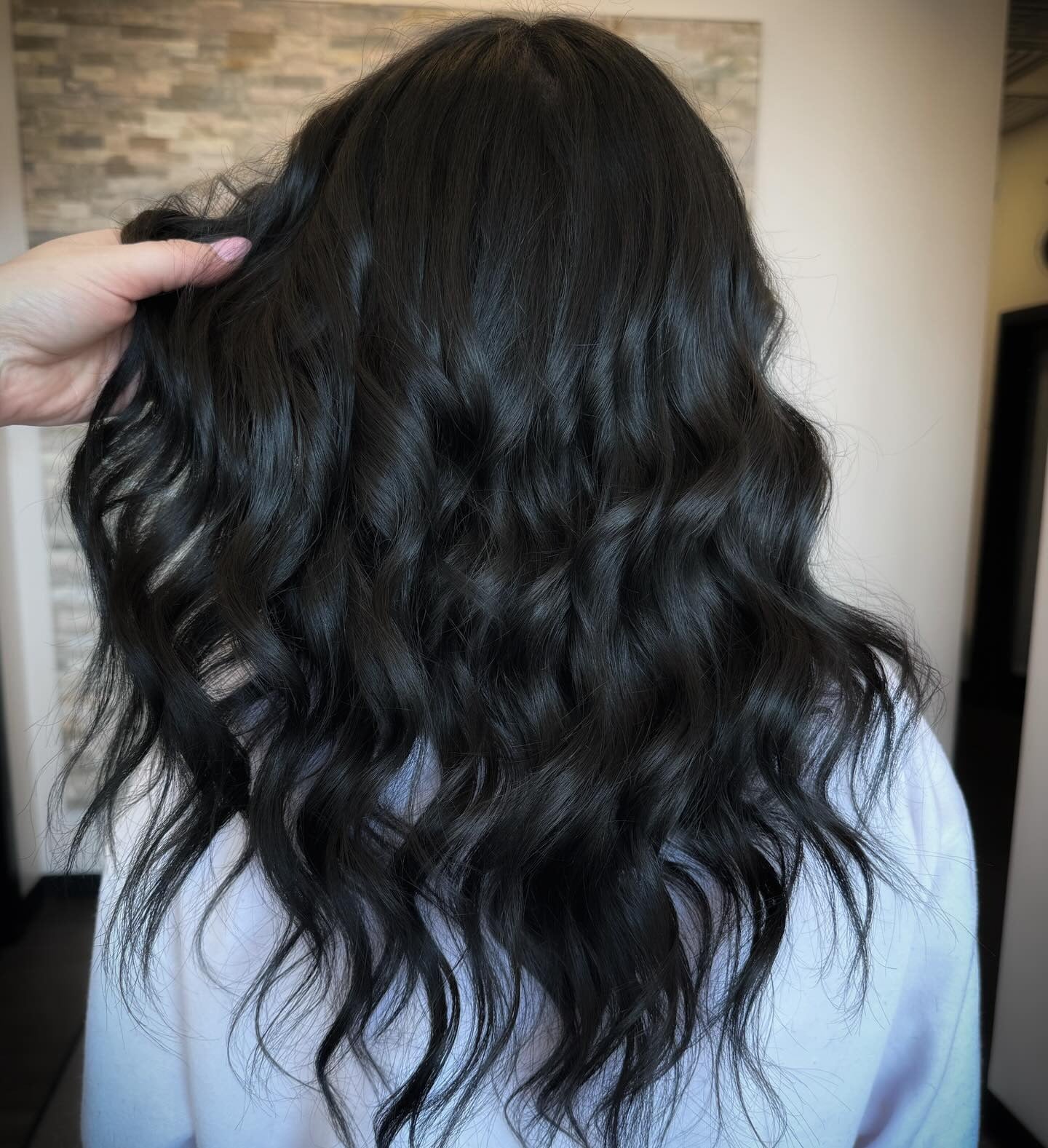 14. zerzauste weiche schwarze Wellen (weiche schwarze Haarfarbe)