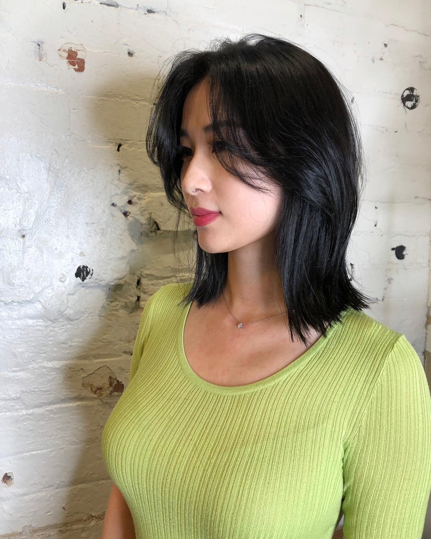 14. Wispy Layered geschnitten mit Gesichtsfaktoren (Frisuren der Chic-Länge)