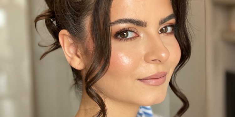 15 Brötchen Frisuren, die immer beeindrucken